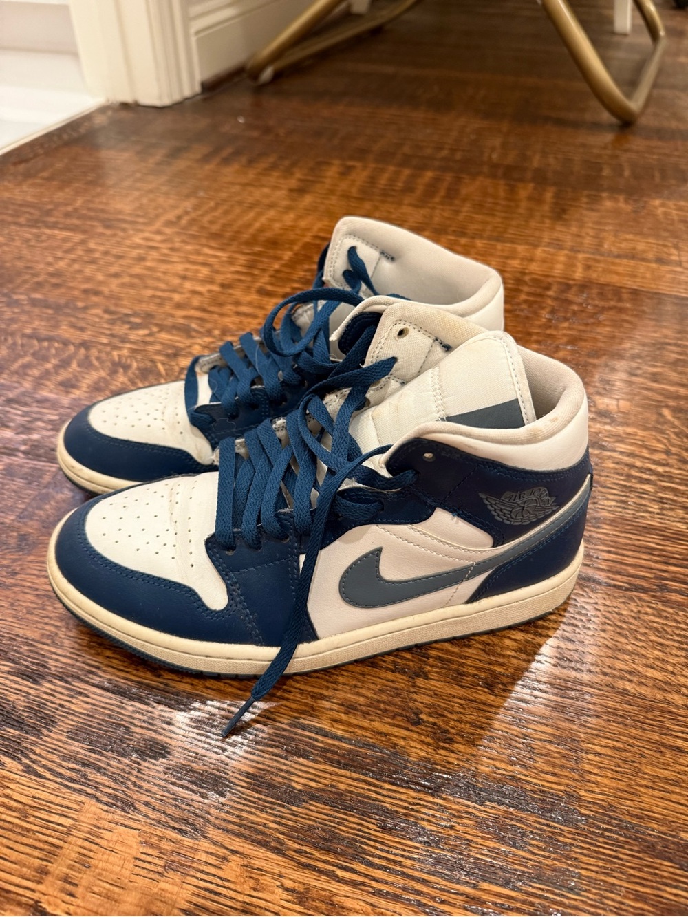 Air Jordan 1 Mid French Blue/White